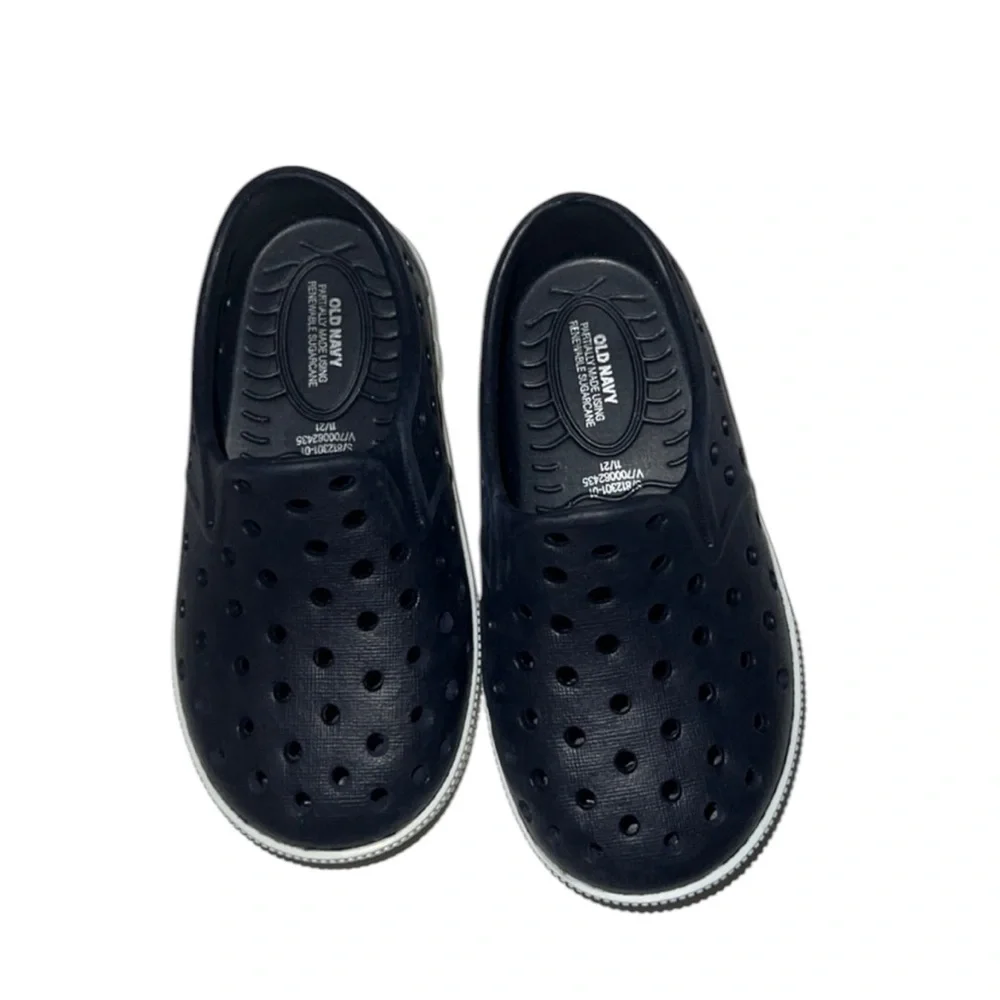Old Navy Kids Shoes in Black and White